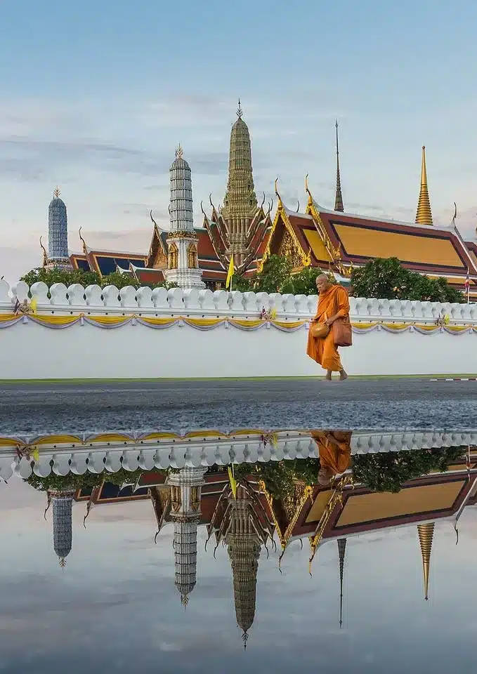 พระบรมมหาราชวัง เหมาะกับใคร