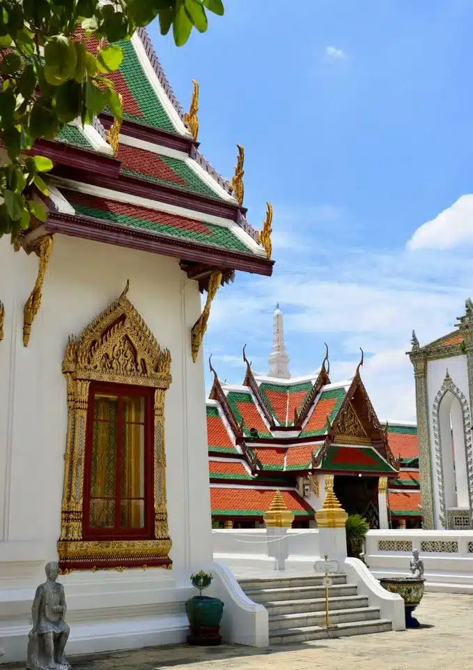 วัดโพธิ์ พระมหาเจดีย์และสถาปัตยกรรมไทย