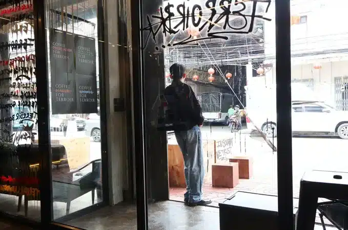ทางเข้าร้าน Terroir.BKK Song Wat มองจากด้านใน
