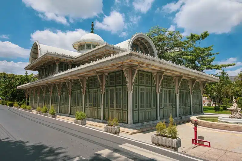 พระที่นั่งเทวราชสภารมย์ พระราชวังพญาไท โครงสร้างไม้ผสมผสานสถาปัตยกรรมไทยยุโรป